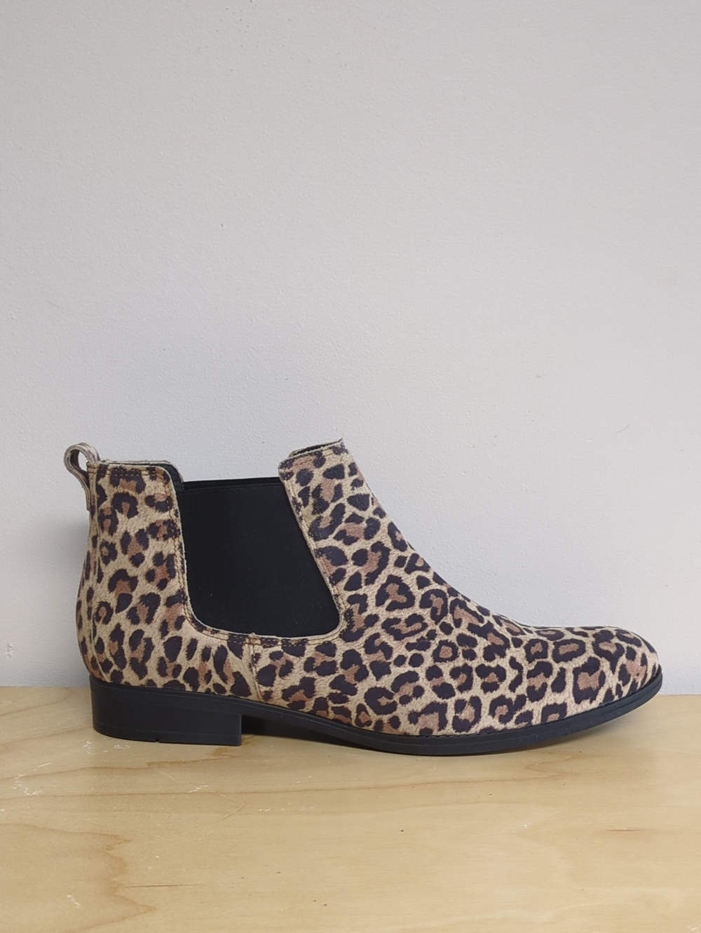 Gabor Leopard Print Ankle Chelsea Boot in Beige and Black - Leather - EU 40*